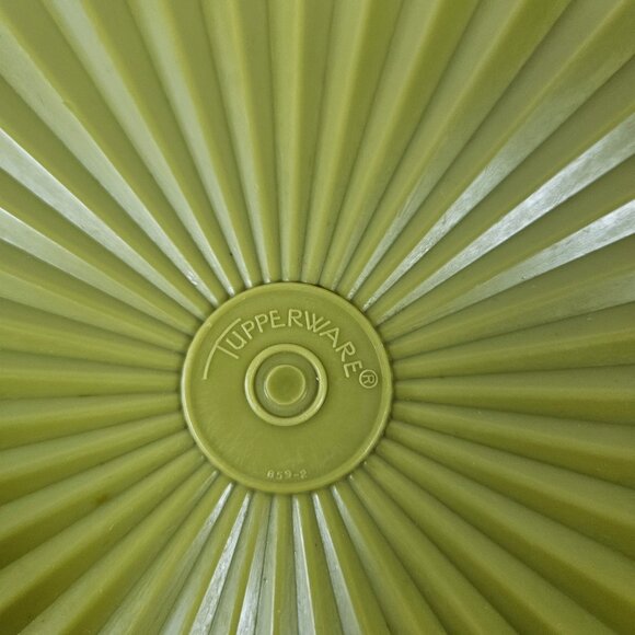 VTG Tupperware Servalier Bowl 858-1 W/ Lid 859-1 Avocado Green Made In Canada - Picture 6 of 13